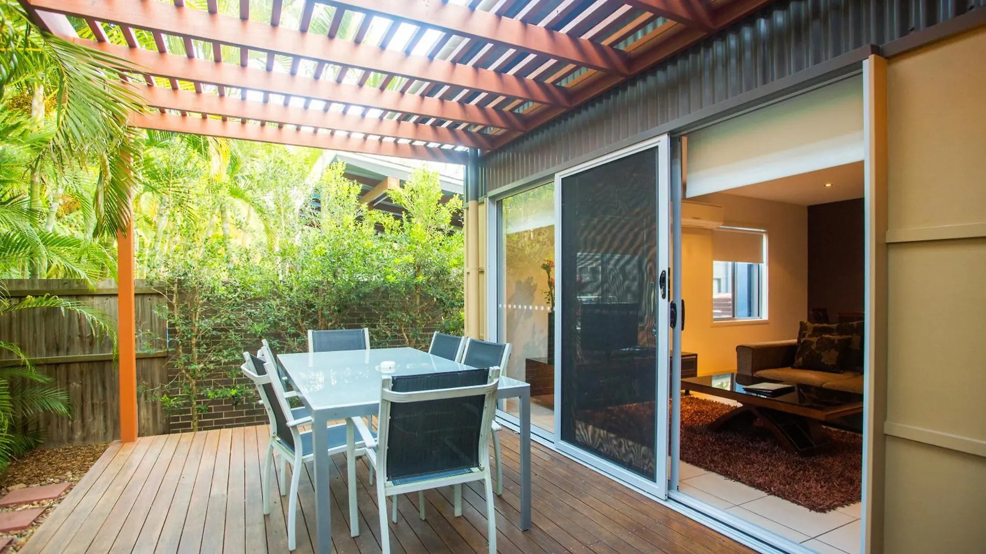 Quarterdecks Retreat Villa Urangan