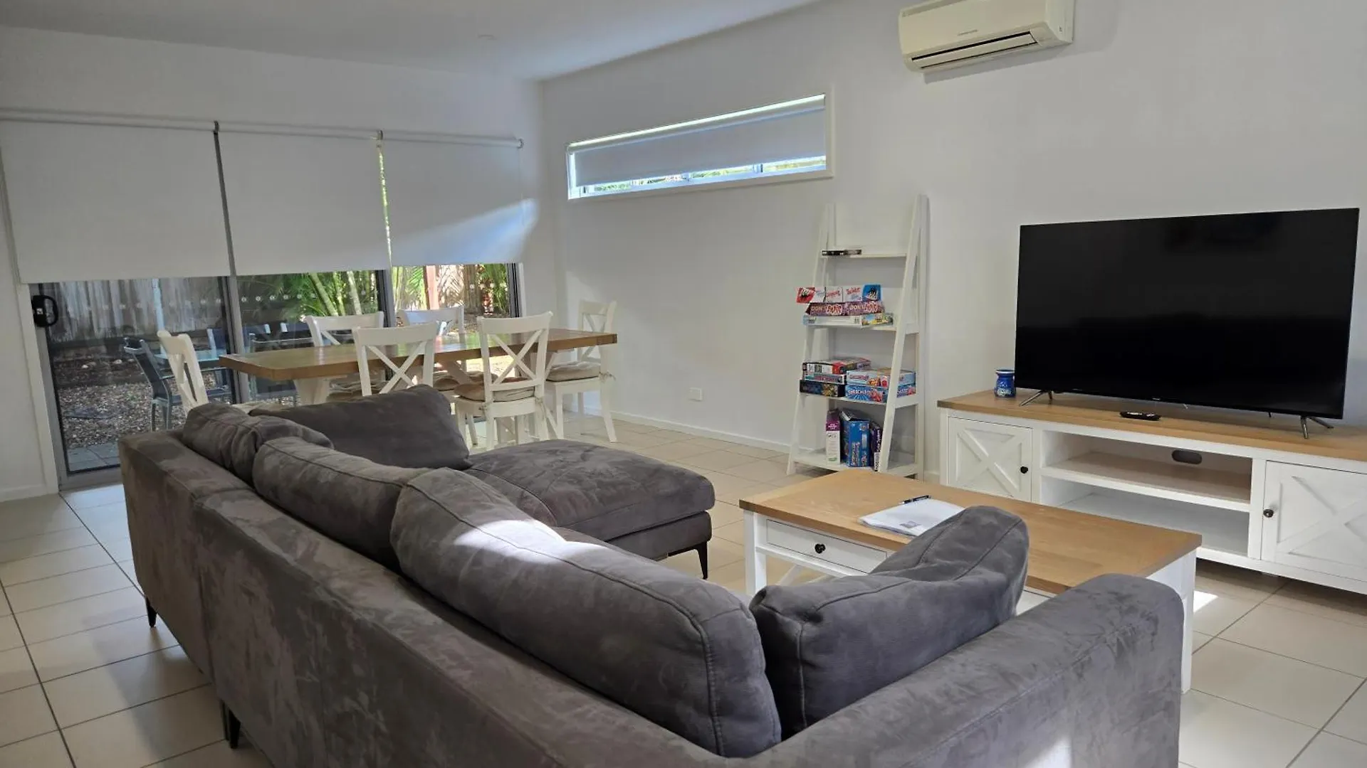 הוילה Urangan Quarterdecks Retreat 0*,