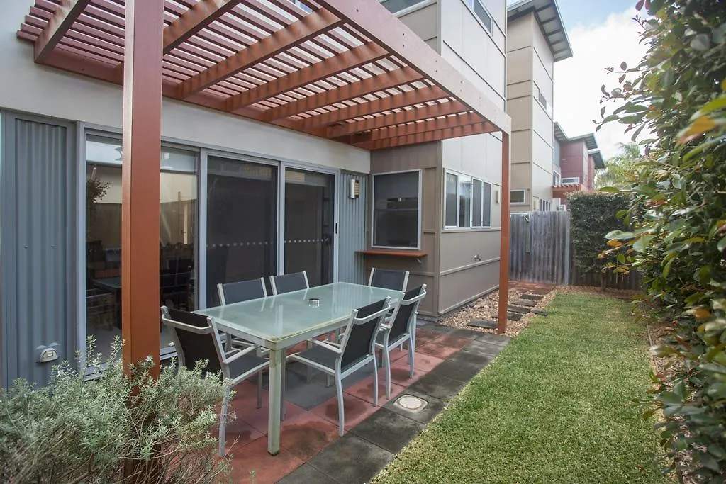 וילה הוילה Urangan Quarterdecks Retreat