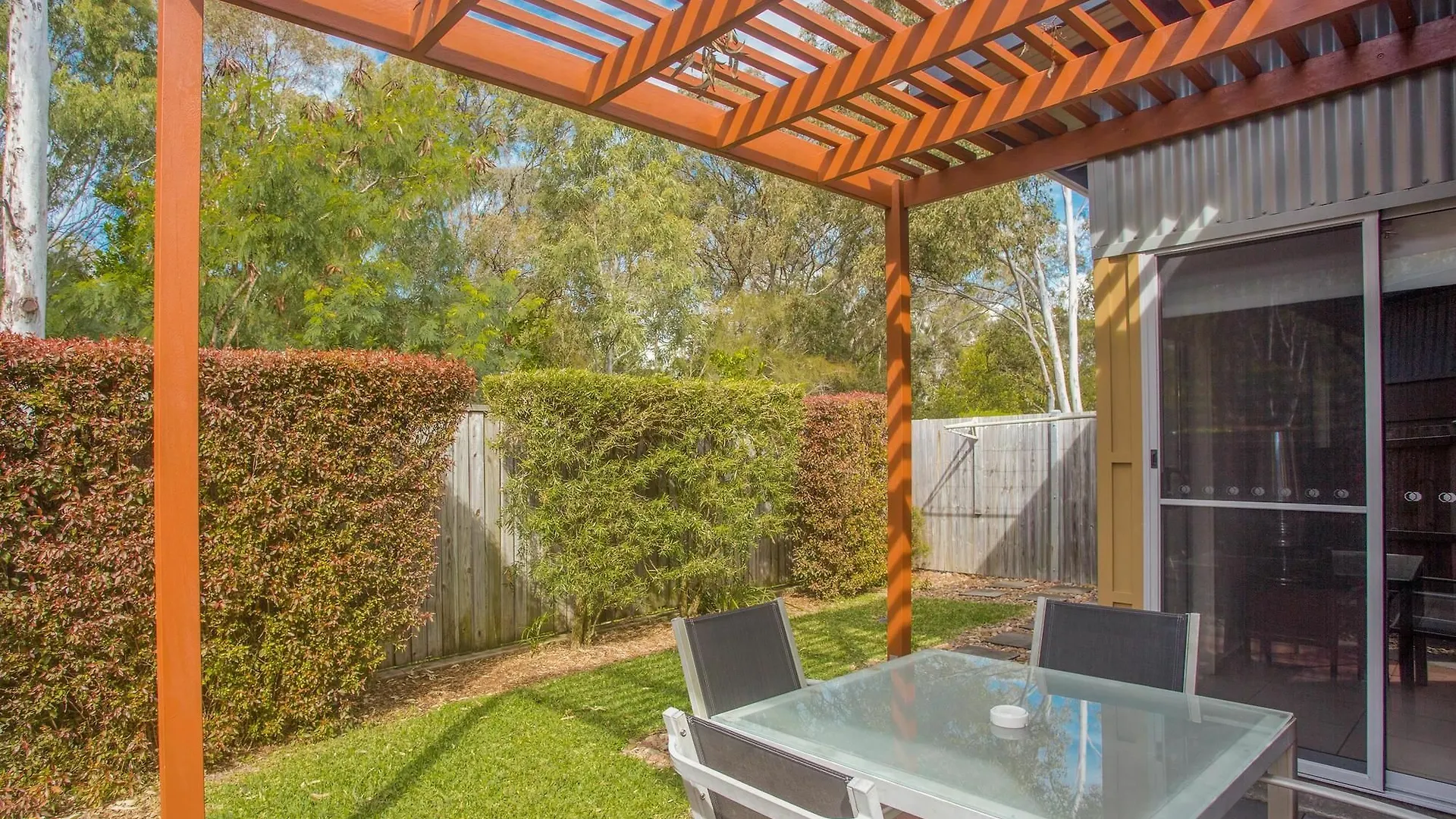 הוילה Urangan Quarterdecks Retreat וילה